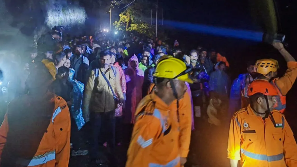 over10000kedarnathpilgrimsrescuedaftermassivelandslide