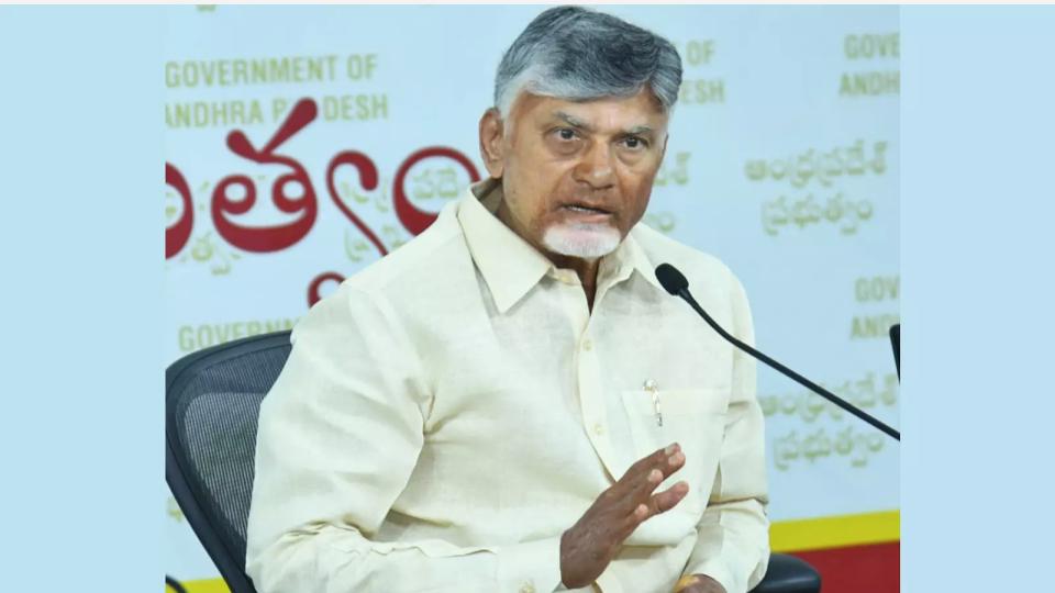 Rs 100 cr Cheque Given To 561 SHGs in Palnadu District, says Naidu