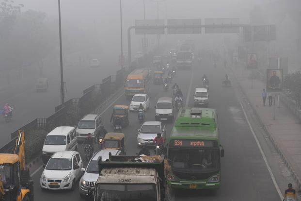 delhiairpollution:entryoftruckscivilconstructionbanned