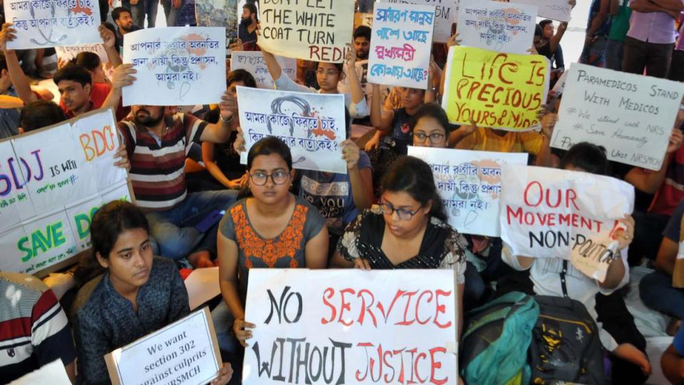 rgkarprotestsbengalgovtsendsfreshinvitefortalkstoprotestingdoctors
