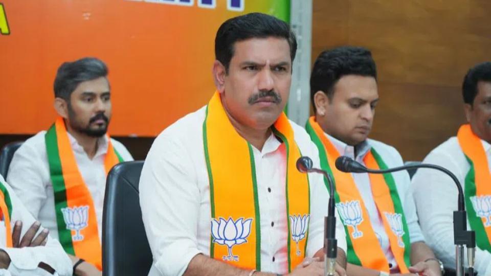 Karnataka BJP Cheif accuses Congress of running electoral roll revision inside mosques