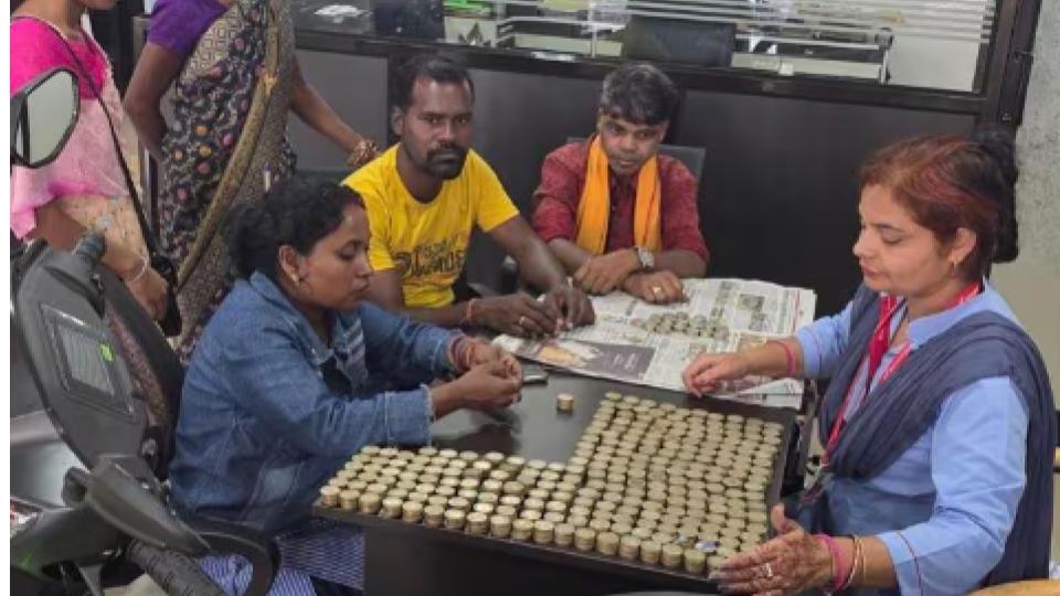 Farmer buys Scooter for his daughter by paying 40k coins in Chattisgarh