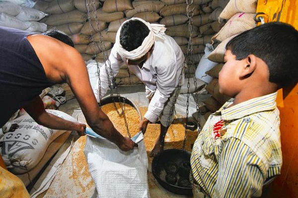 centretoprovidefreefoodgrainstopoorpeoplefor2months