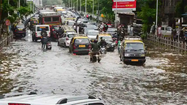 rainsbackinmumbaiafterbreak
