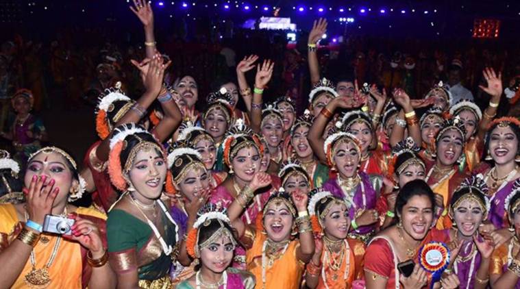 6000kuchipudiperformersdanceintoguinessrecordsinvijayawada