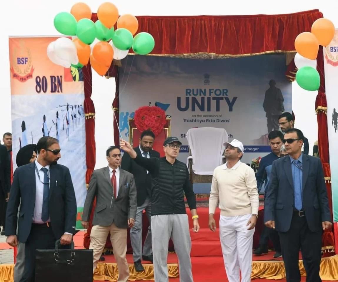 jkcmomarabdullahflagsoff‘runforunity’insrinagar