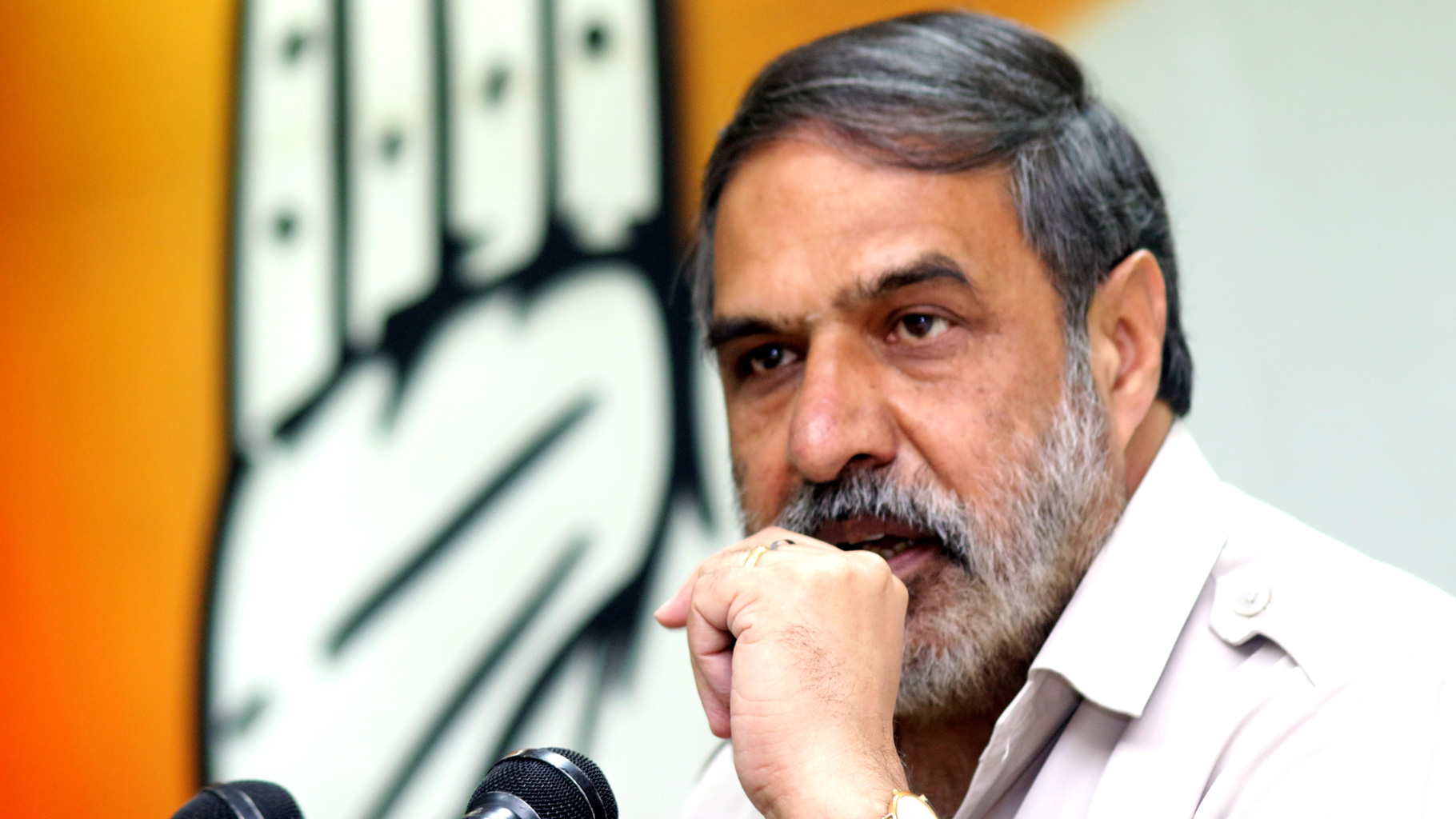 modisolelyresponsibleforeconomicmess:congress