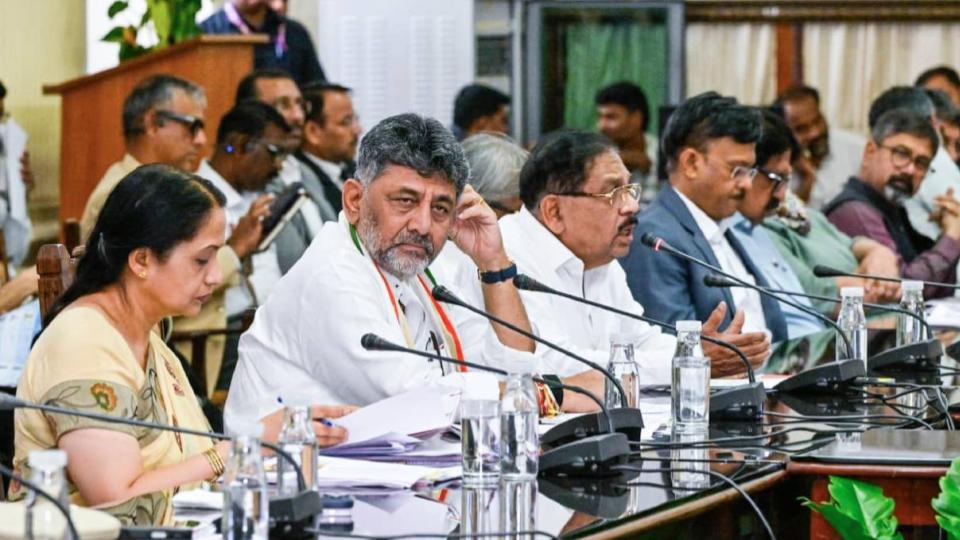 karnatakacmshivakumarannouncesseparatesecretariatforpublicgrievances
