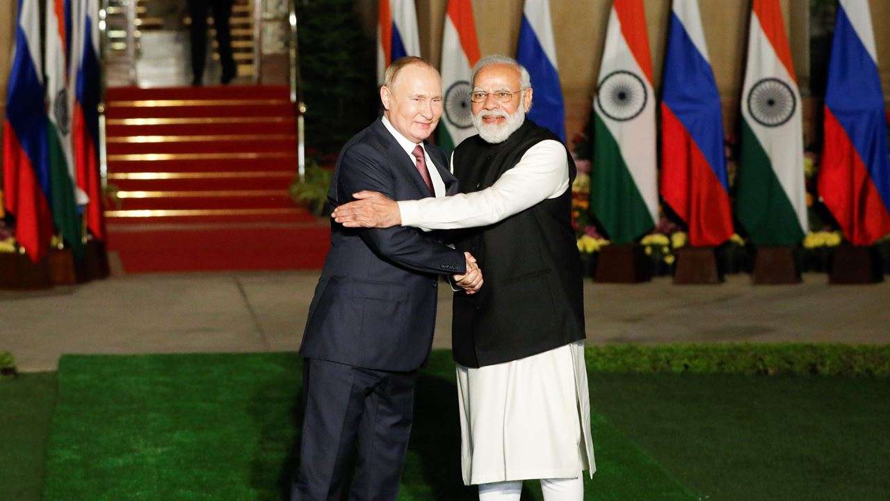 indiaandrussiasignrecord28agreements