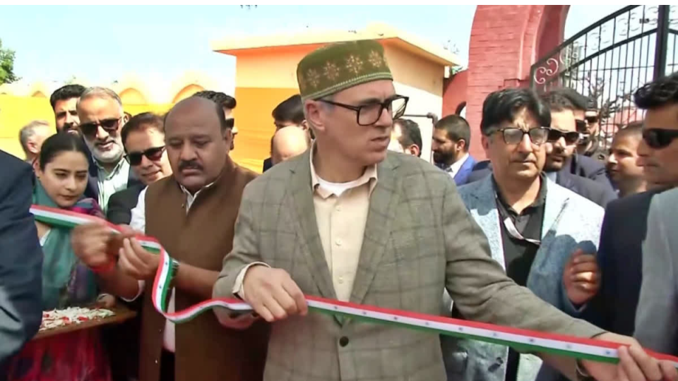 CM Omar Abdullah Refuses to Cut Inaugural Ribbon in Tricolour Stripes