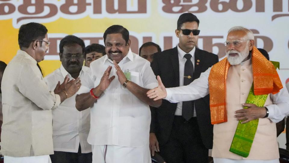 PM Narendra Modi Vows to End Corruption, Dynasty Politics of DMK