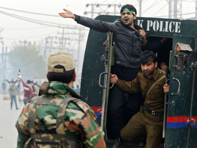 policeattackmuharrammournersinkashmir