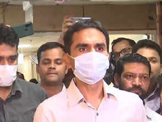 sameerwankhederemovedfrom6casesincludingdrugsoncruiseprobe