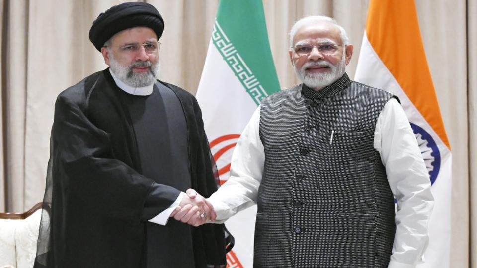 pmnarendramodidiscusseswestasiaisraelhamaswarwithiranpresident