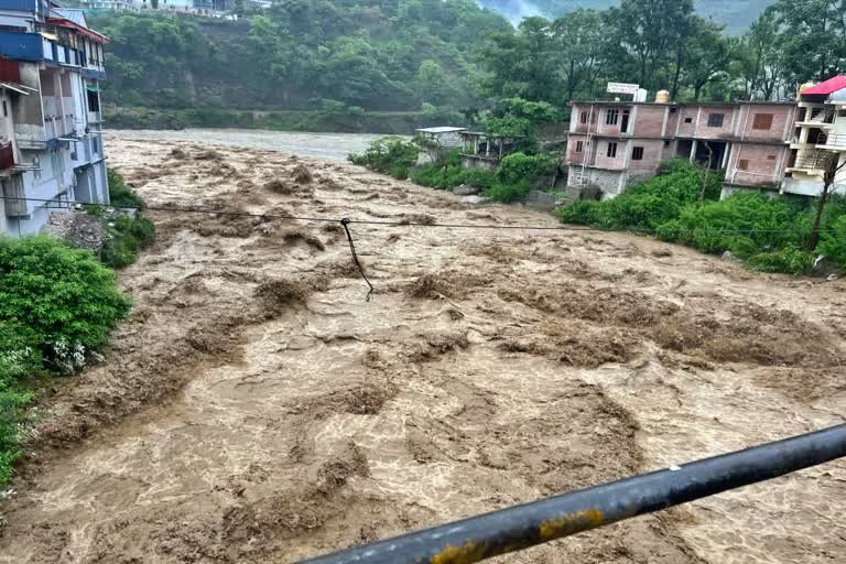 51 people killed & 21 missing amidst monsoon fury in HP