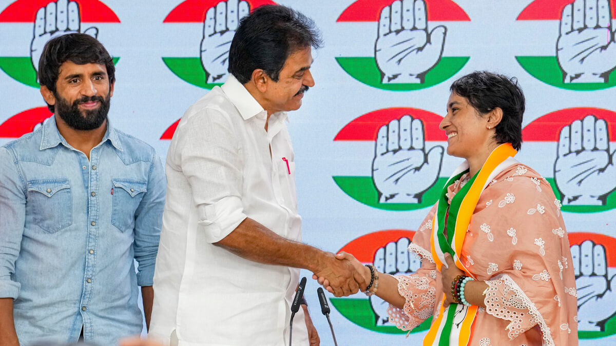 haryanapolls:congressreleasesfirstlistvineshphogattocontestfromjulana