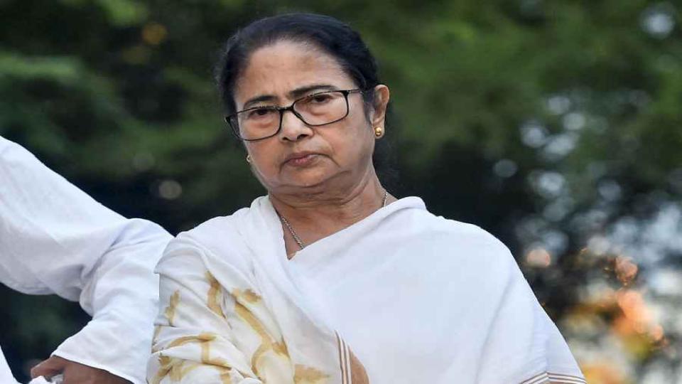 mamatamocksbangladeshleadersoverclaimonindianland‘willwehavelollipop