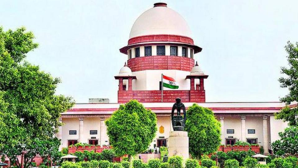 SC asks Election Commission when it can decide TMC name, symbol row