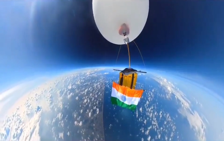 Indian flag unfurled 30 kilometers above earth by Space Kidz India
