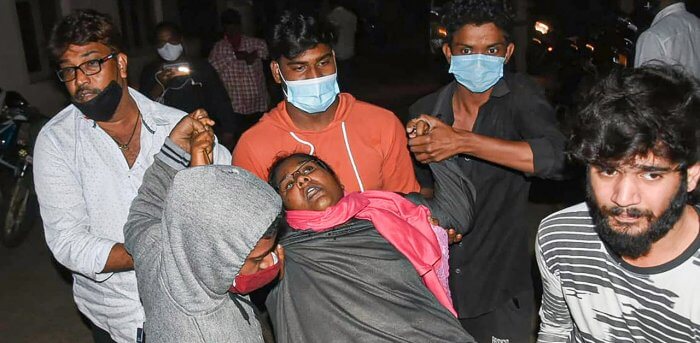 nearly300hospitalisedinandhrapradeshselurutownwithmysterydisease