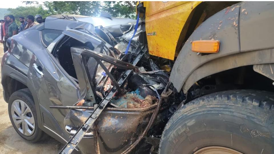 Seven members of family killed in truck-car collision in Nellore