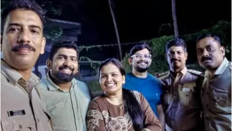 Doctors Perform Roadside Surgery to Save Accident Victim