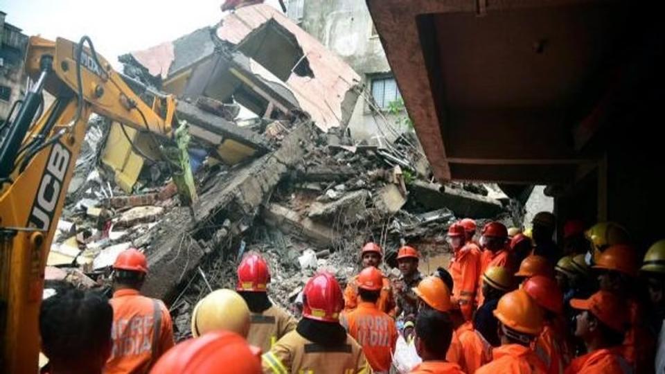 thirdbodyretrievedafterthreestoreybuildingcollapsesinnavimumbai