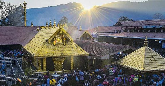 thousandsofayyappadevoteeswillwitnessthemakaravilakkuinsabarimalatemple