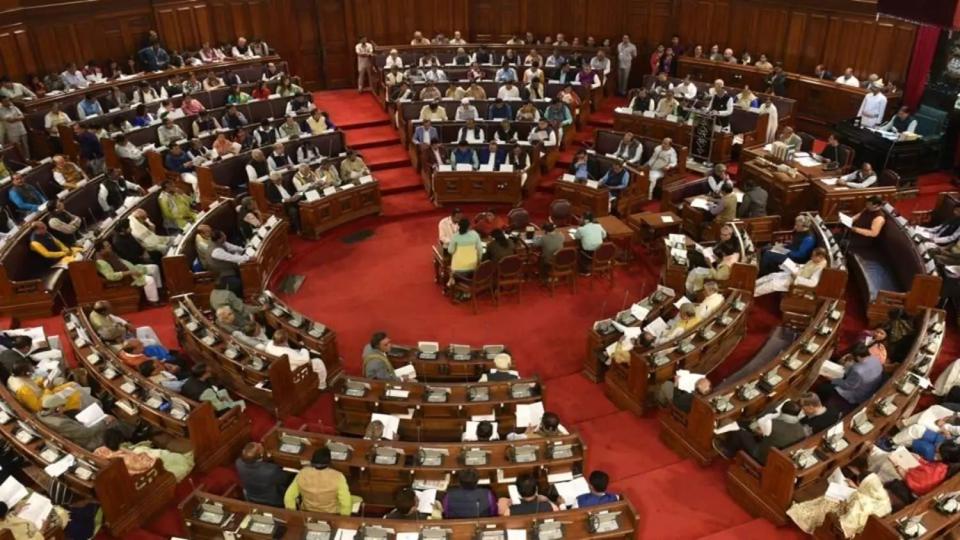 bjpmlaswalkoutfrombengalassemblyoverresolutionseekingwithdrawalofwaqfbill