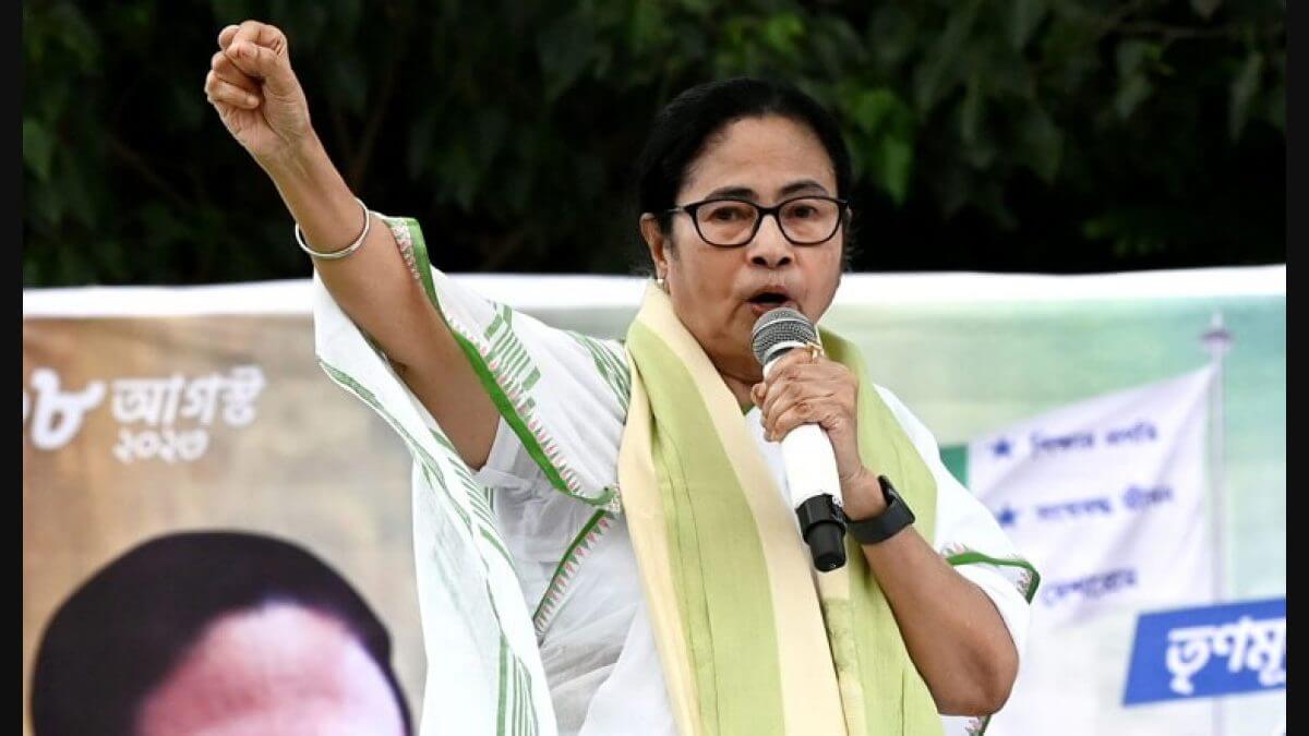 ifwineven40seatsinloksabhapollsdarespartytodefeatbjpinvaranasi:mamtahitsoutatcongress
