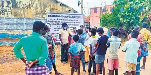 pollingboothshiftedtosclocalityuppercastesintnvillageboycottvoting