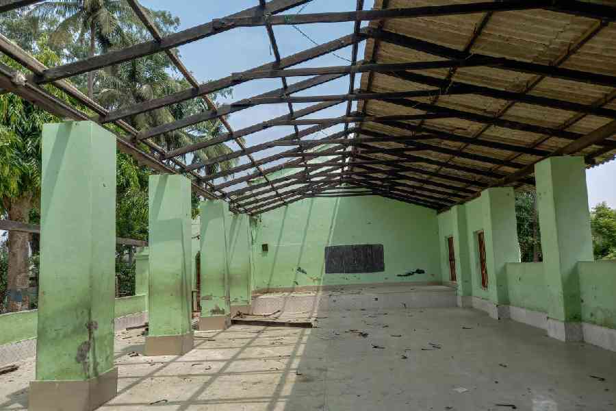 odishatrainaccident:schoolbuildingservedasmortuarydemolished