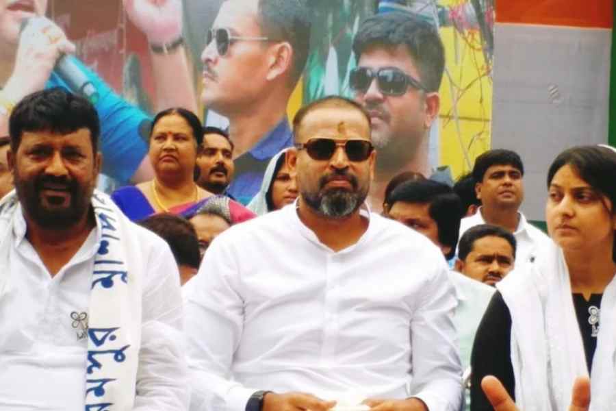 imnotoutsiderinwestbengal:yousufpathan