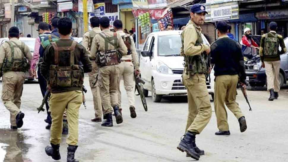 policeapprehendthreeforplanningtoattackcopsinjk