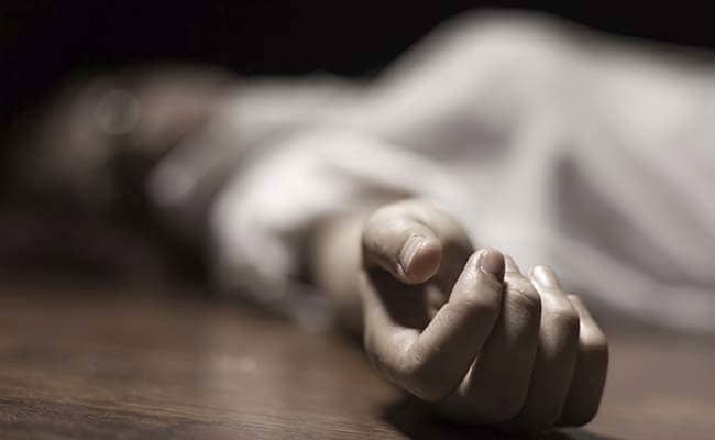 policemanfounddeadinguardroomofbankinjammuandkashmirskupwara