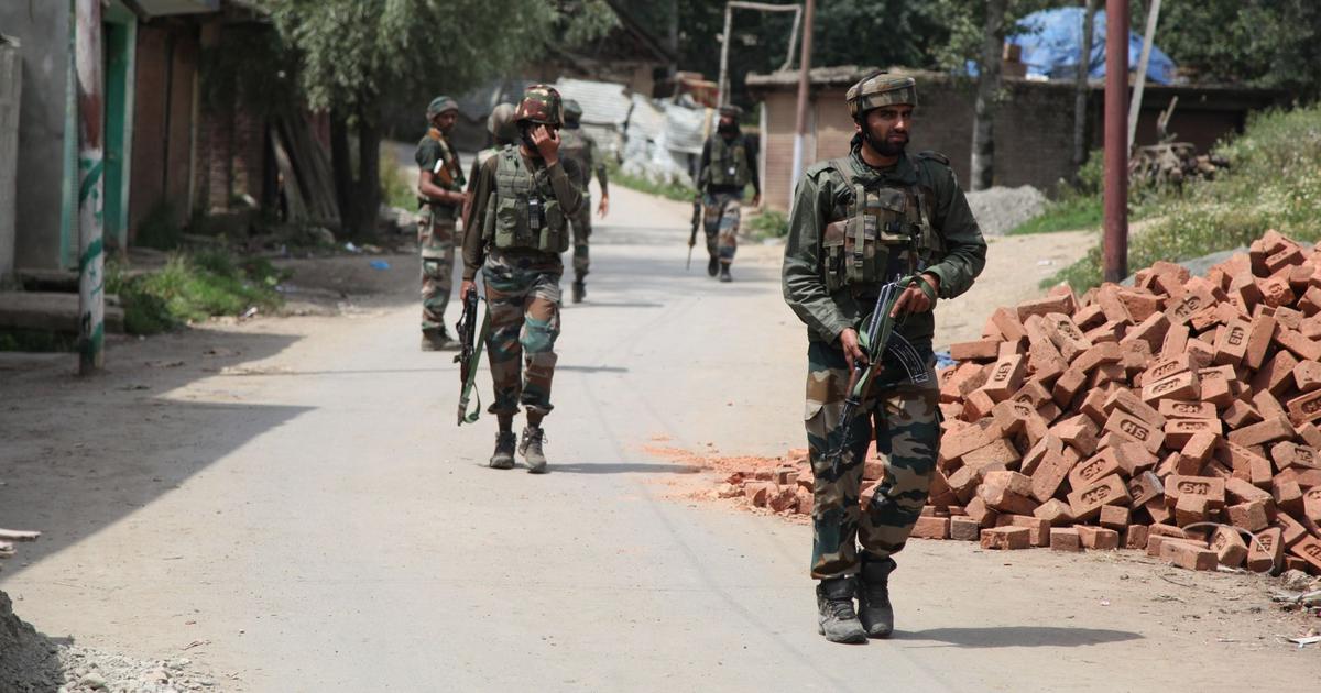 3militantskilledinshopiandistrictjk