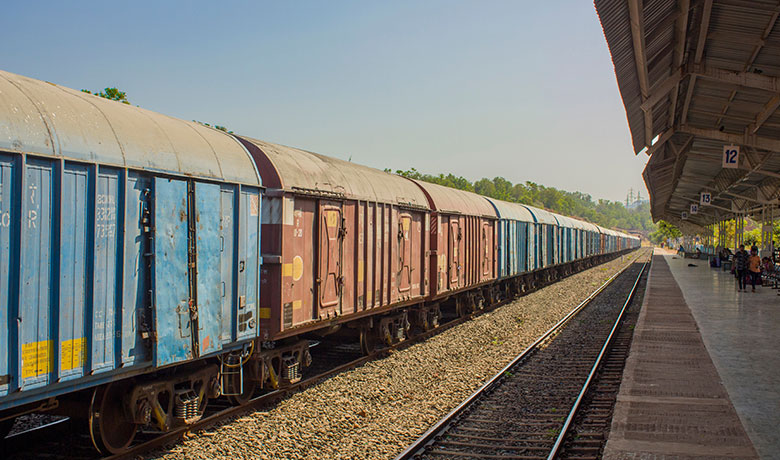 railwayachieves9consecutivemonthsofrecordfreightloadingfromseptemberlastyeartomaythisyear