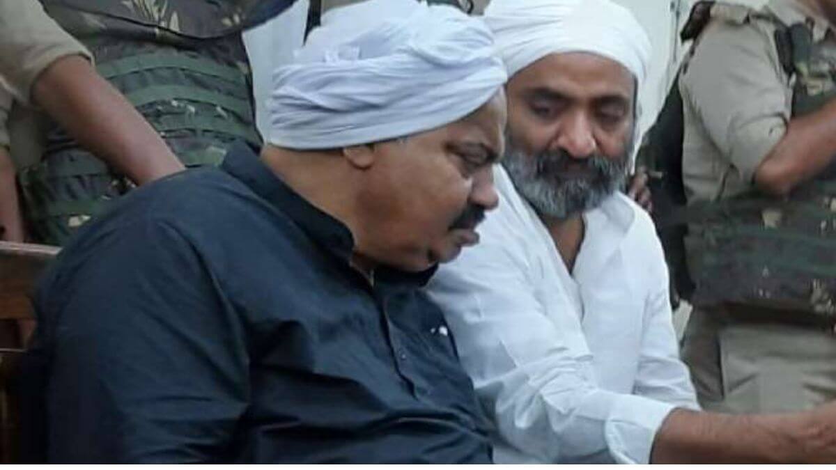 atiqahmedandhisbrotherashrafshotdeadinprayagraj3attackersarrested