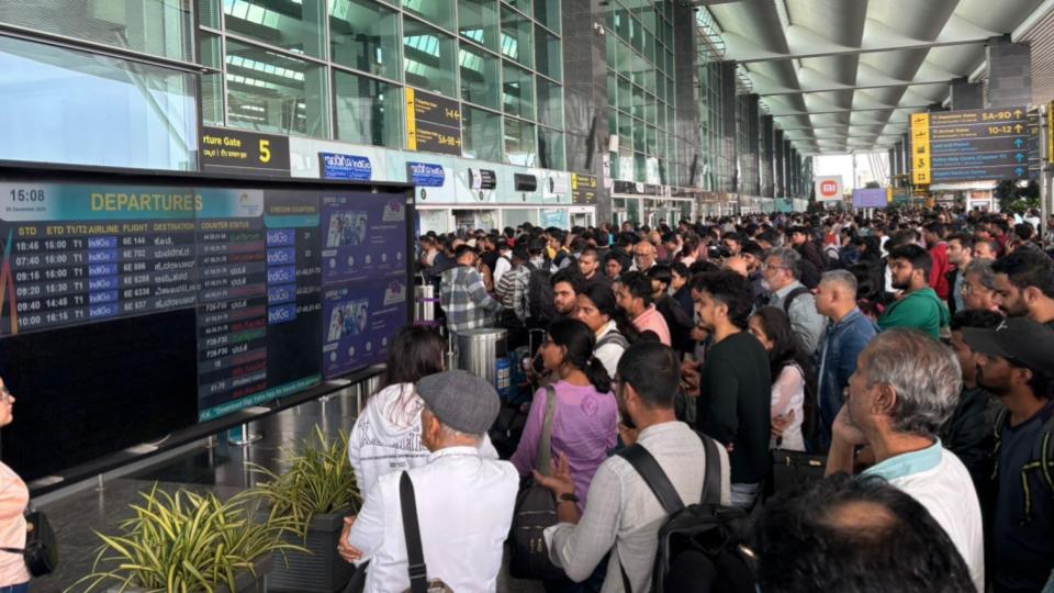 IndiGo Airlines Cancels Over 200 Flights From Delhi and Mumbai Today