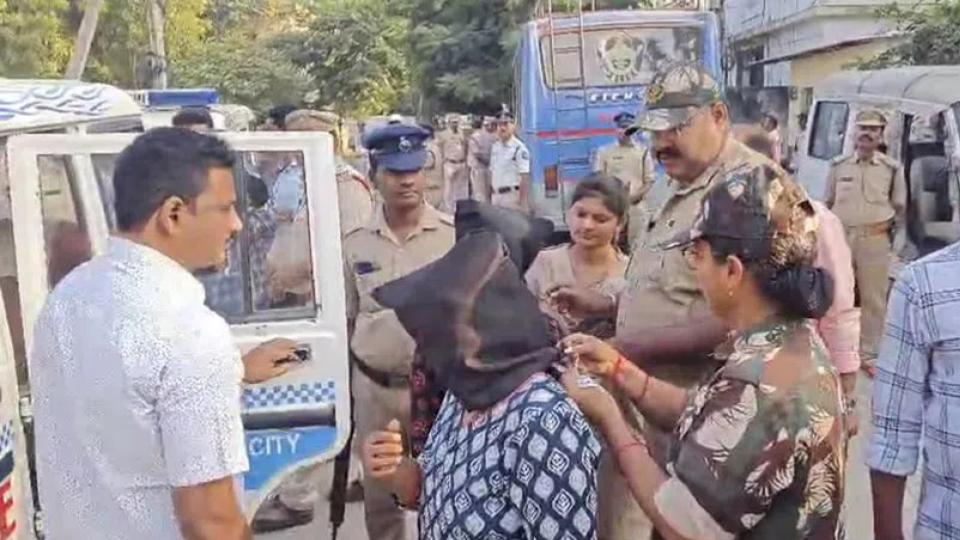 Andhra Pradesh police arrest 50 Maoists after Hidma encounter