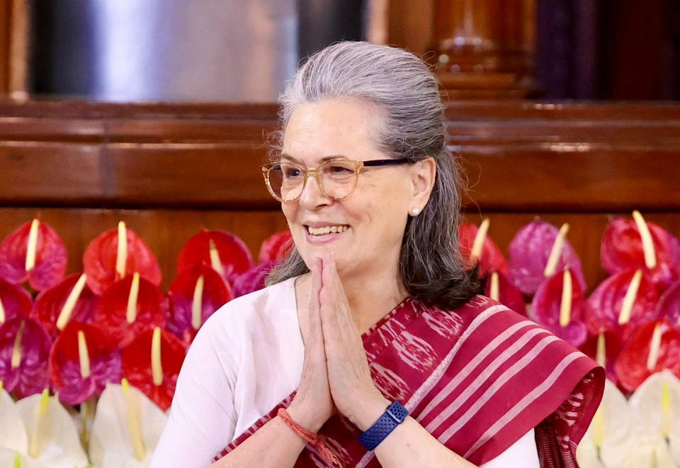 soniagandhielectedascongressparliamentarypartychairperson