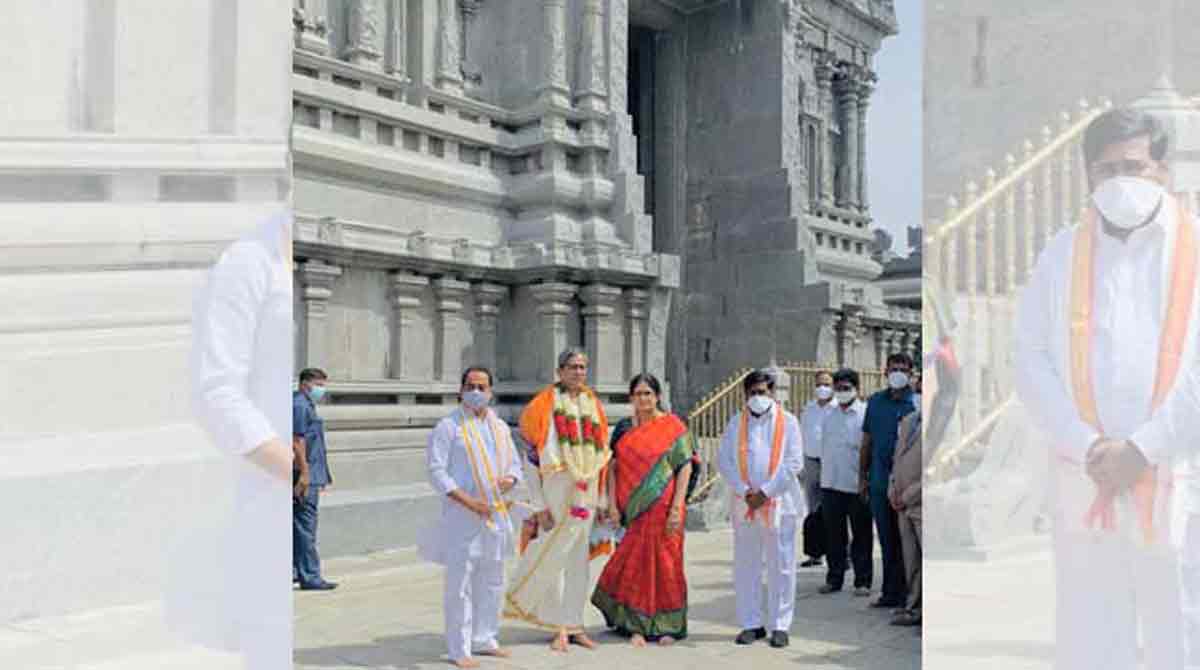 cjinvramanaoffersprayersattempleinvijayawada