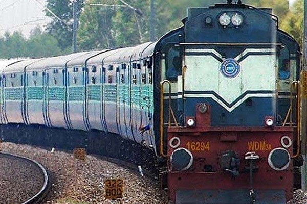 govtrejectsclaimoffullyprivatizingindianrailwaysabolishingfacilitieslikemonthlypassesdiscountstoseniorcitizens