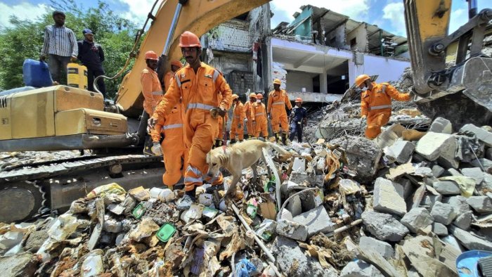 deathtollinbhiwandibuildingcollapsemountsto6