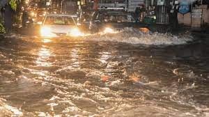 heavyrainleadstowaterlogginginpartsofbengaluru