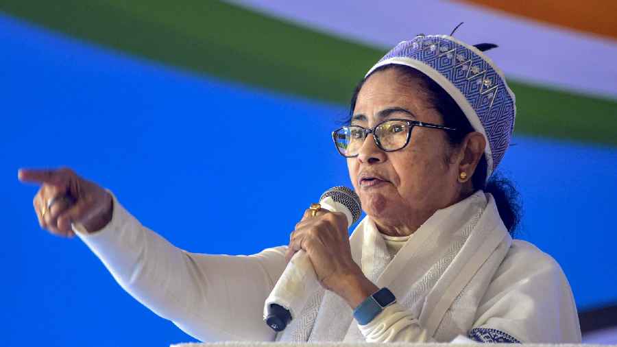 caarolloutisbjps‘politicaltrick’:mamatabanerjee