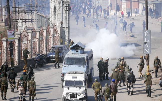tensioncontinuesinkashmirvalley