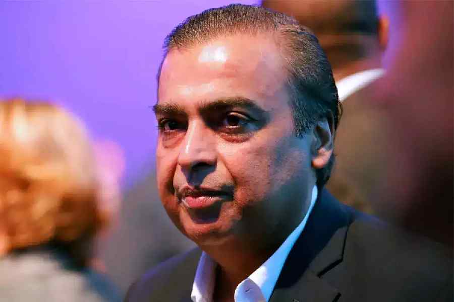 industrialistmukeshambanireceives3rdthreatemailwithrs400crdemand