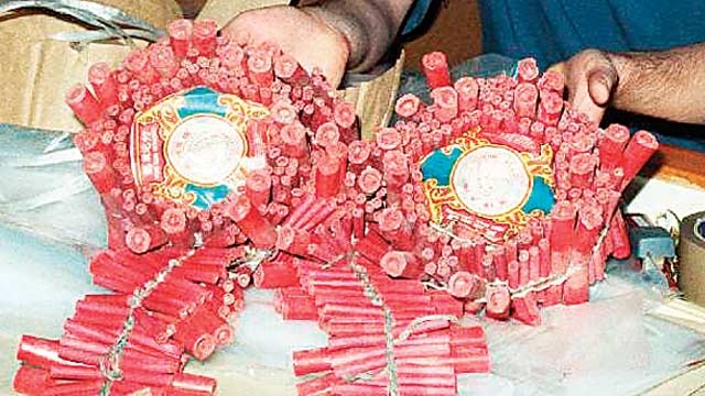 driseizeschinamadefirecrackersindelhi