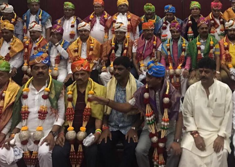 44congressmlasreturntogujarataheadofrspoll